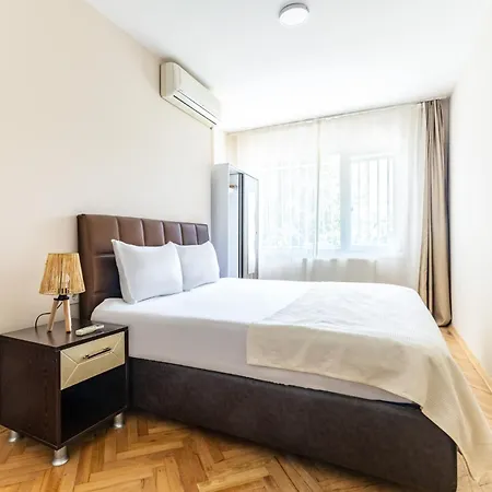Apartment Chic Flat W Garden In Bebek, Lux Side Of