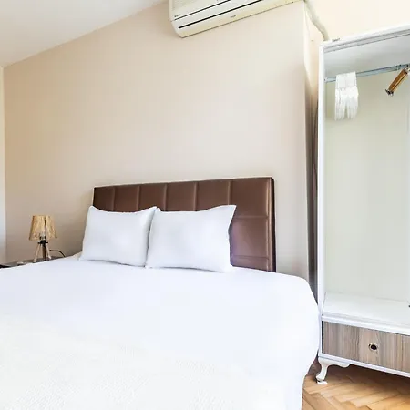 Appartement Chic Flat W Garden In Bebek, Lux Side Of Istambul